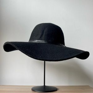 Urban Outfitters felted wool blend hat, OS